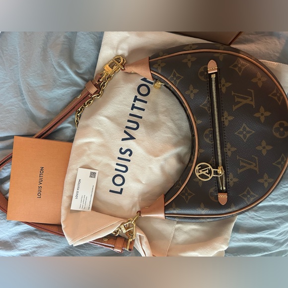 Louis Vuitton Loop handbag - Picture 6 of 11